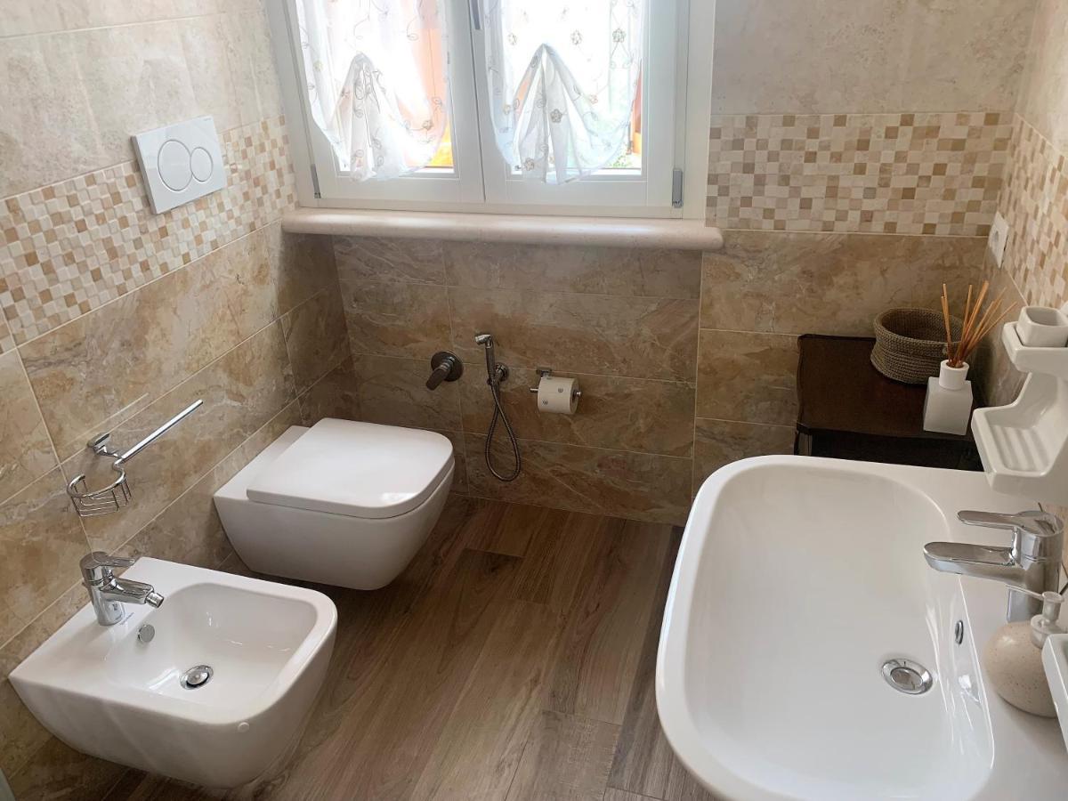 Guest House Vagamondo Fano Exterior foto