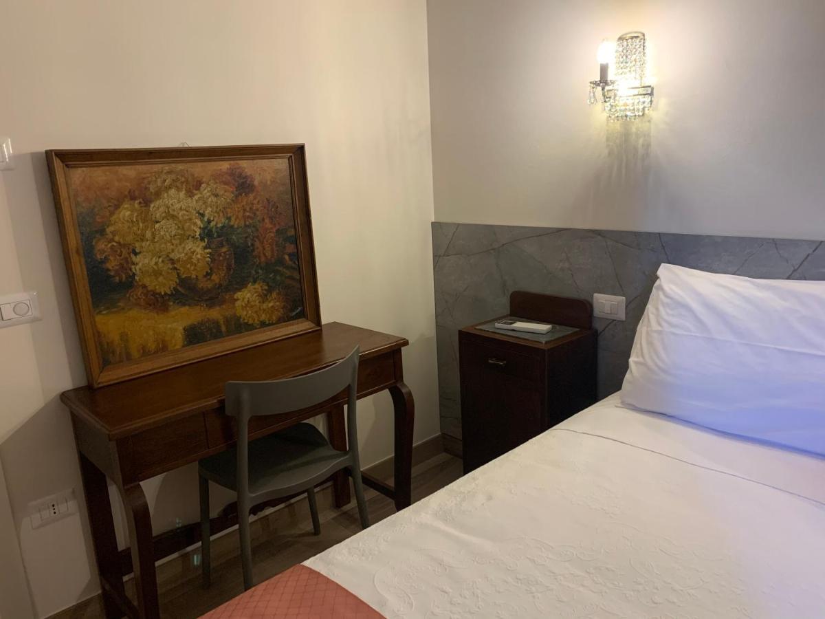 Guest House Vagamondo Fano Exterior foto